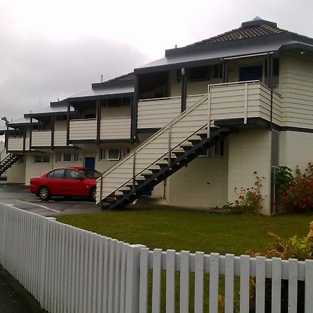 Motel Six Hamilton Exterior photo