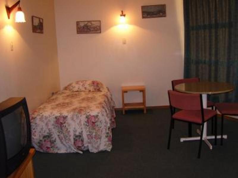 Motel Six Hamilton Room photo